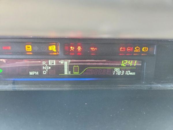 2014 TOYOTA PRIUS — ODOM