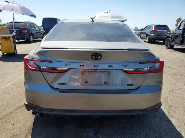 2025 TOYOTA CAMRY