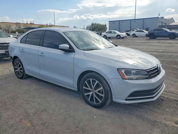 2017 VOLKSWAGEN JETTA SE — Passenger 3/4