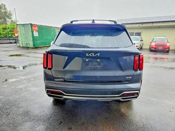 2023 KIA SORENTO