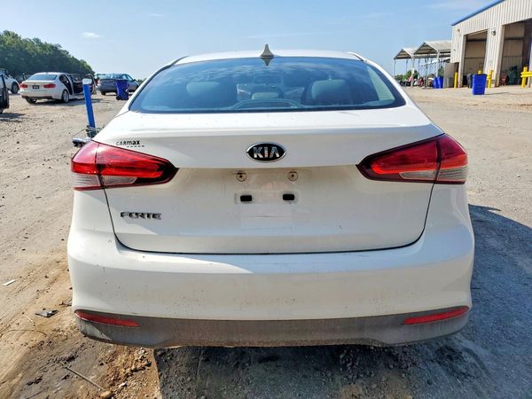 2017 KIA FORTE LX Base