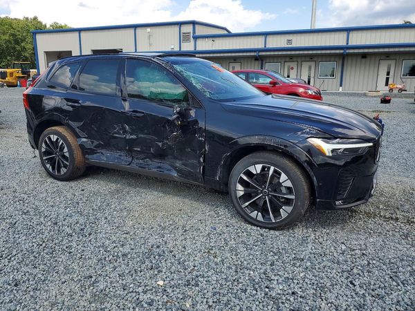 2026 VOLVO XC60