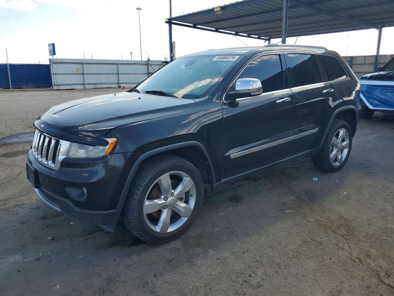 2012 JEEP CHEROKEE Limited — Front 3/4