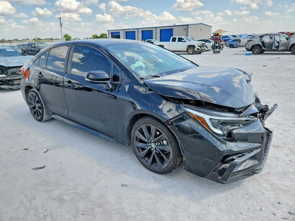 2024 TOYOTA COROLLA SE — Passenger 3/4