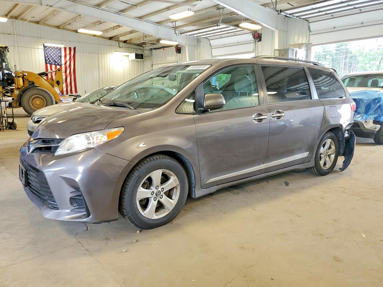 2019 TOYOTA SIENNA LE