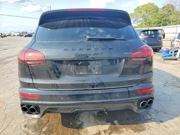 2017 PORSCHE CAYENNE