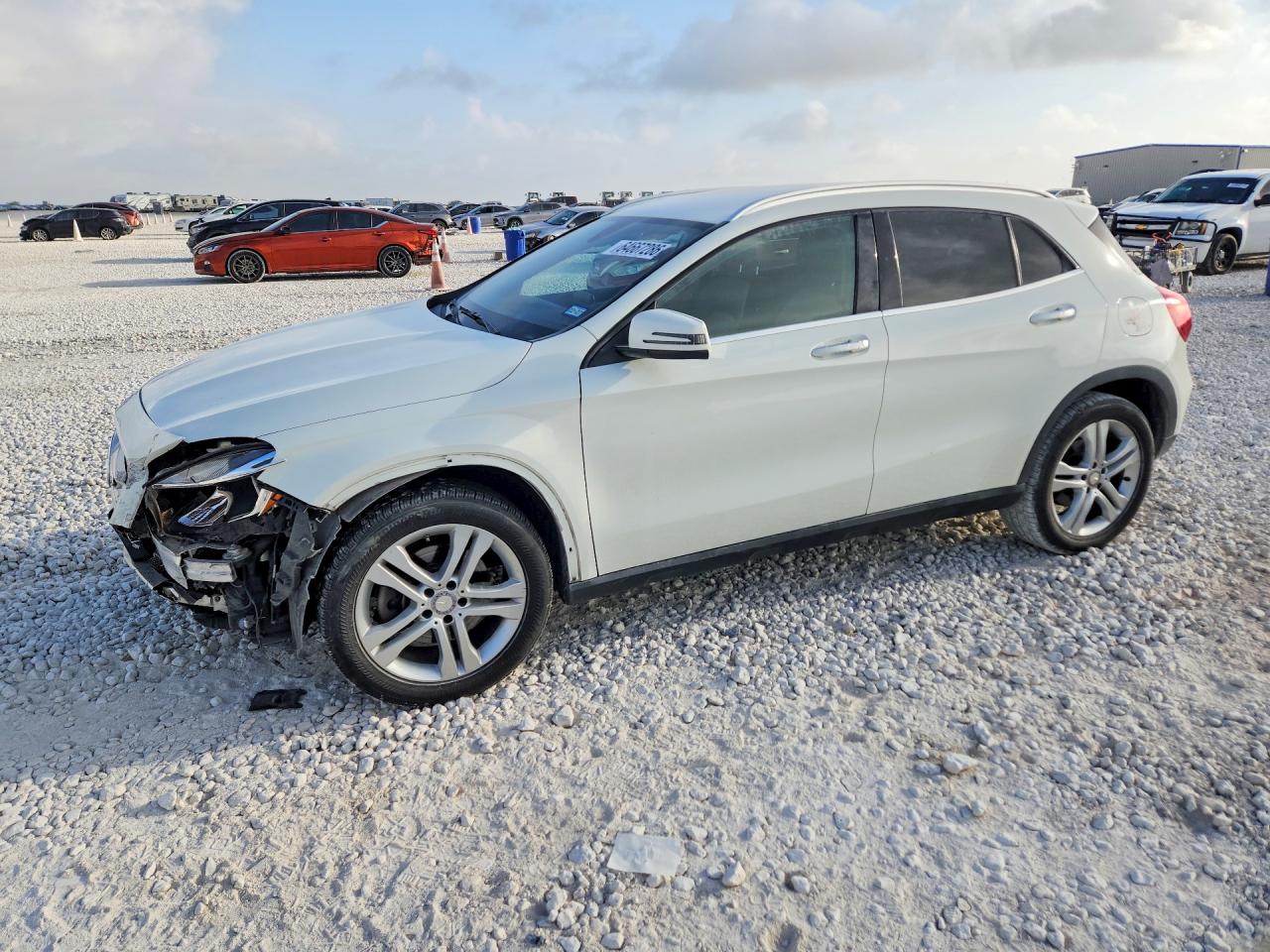 2017 MERCEDES-BENZ GLA GLA250
