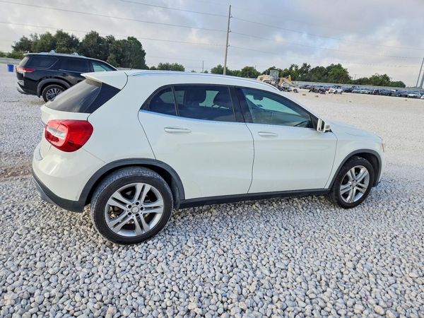 2017 MERCEDES-BENZ GLA GLA250