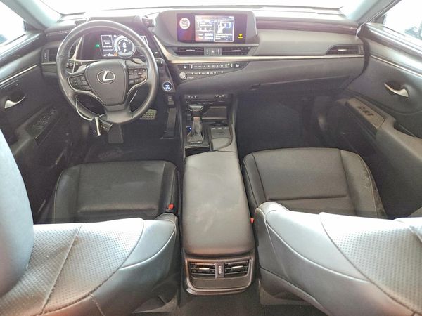 2021 LEXUS ES