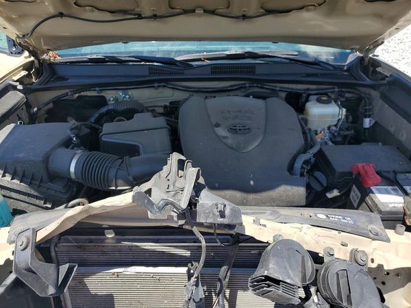 2019 TOYOTA TACOMA SR5