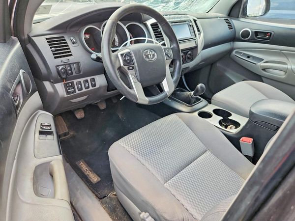 2015 TOYOTA TACOMA Delux Grade