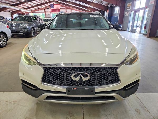 2017 INFINITI QX30