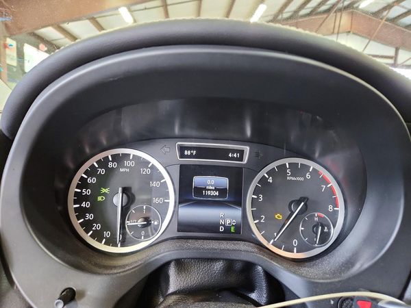 2017 INFINITI QX30