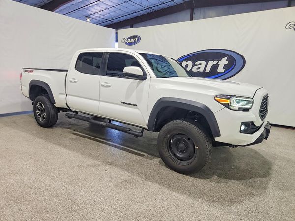 2023 TOYOTA TACOMA SR5 — Passenger 3/4