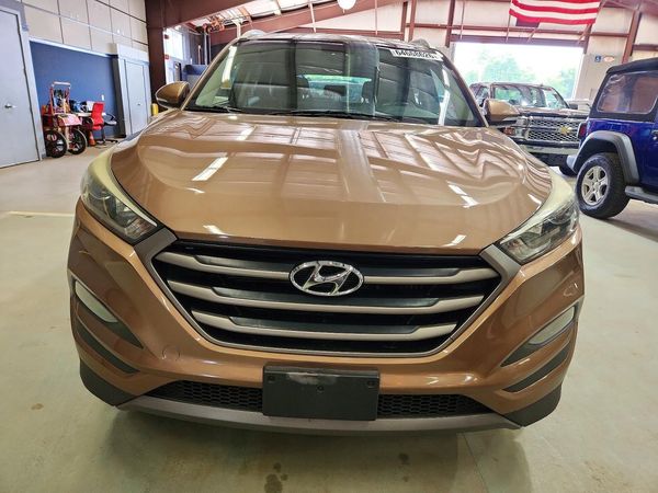 2016 HYUNDAI TUCSON