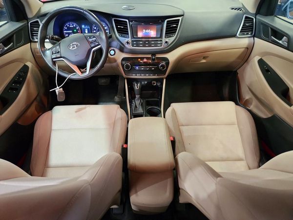 2016 HYUNDAI TUCSON