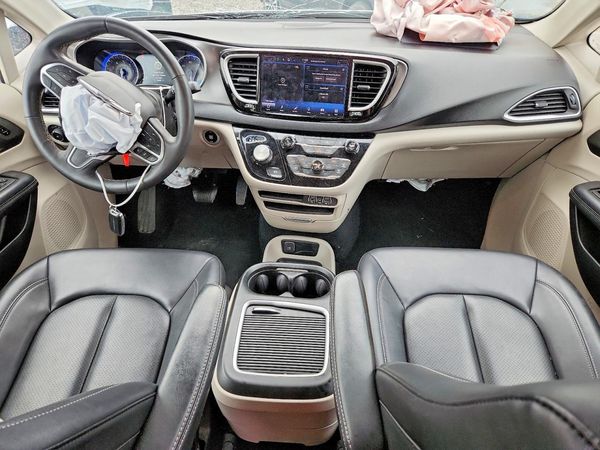 2024 CHRYSLER PACIFICA