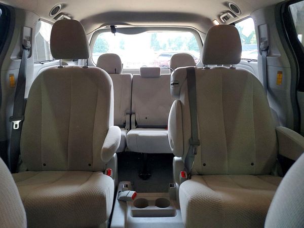 2014 TOYOTA SIENNA