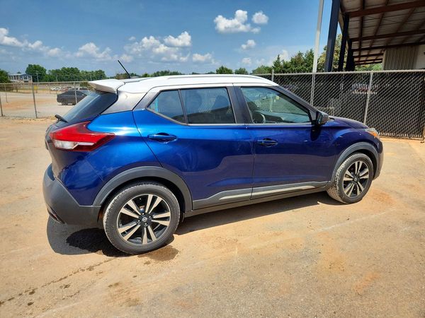 2019 NISSAN KICKS