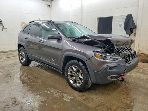 2019 JEEP CHEROKEE TRAILHAWK 4X4