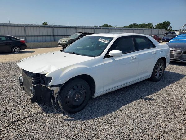 2014 CHRYSLER 300