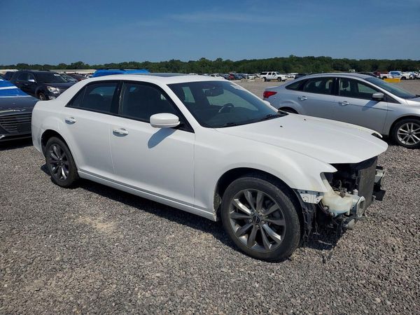 2014 CHRYSLER 300
