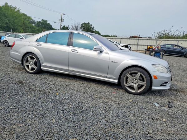 2013 MERCEDES-BENZ S S550V 4-MATIC