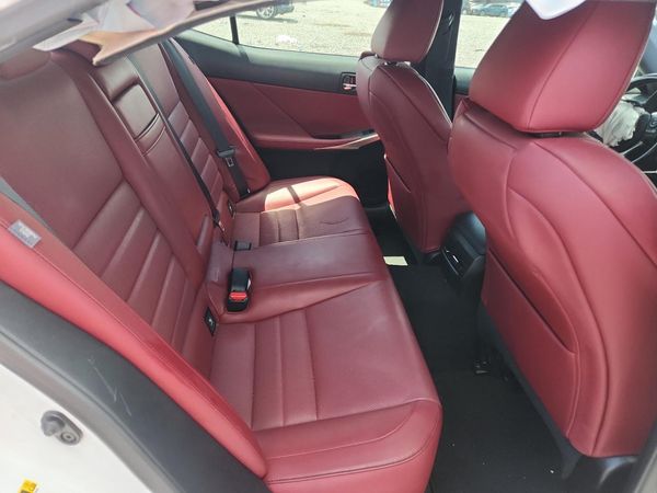 2016 LEXUS IS 200t