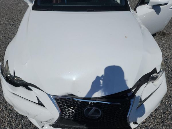 2016 LEXUS IS 200t
