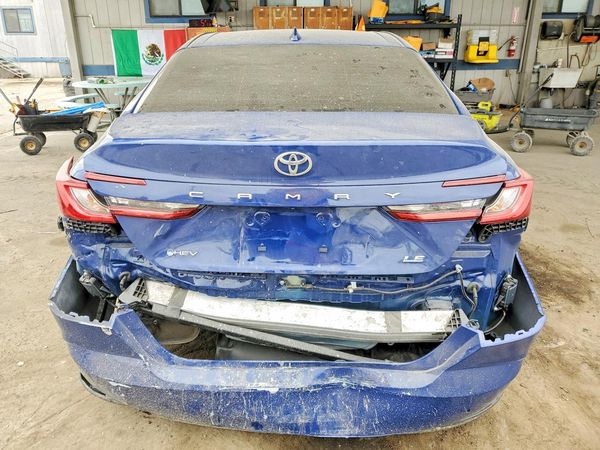 2025 TOYOTA CAMRY