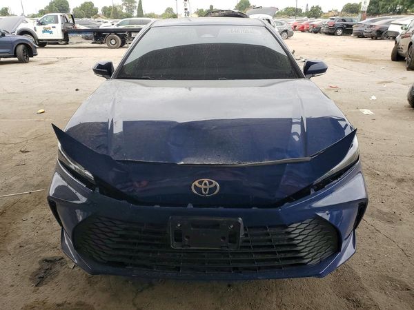 2025 TOYOTA CAMRY