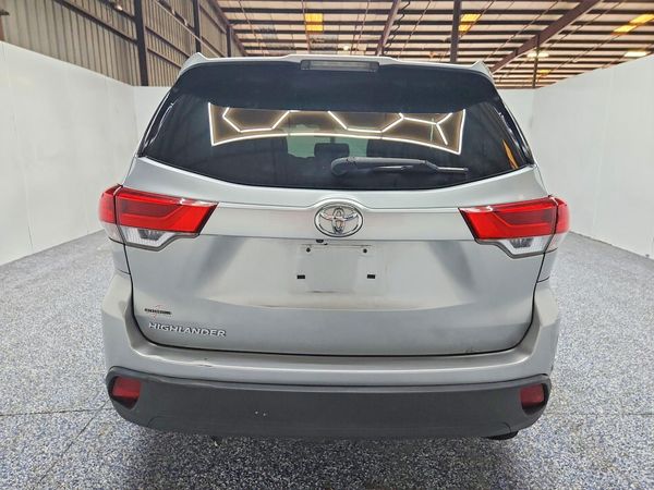 2019 TOYOTA HIGHLANDER LE/LE Plus