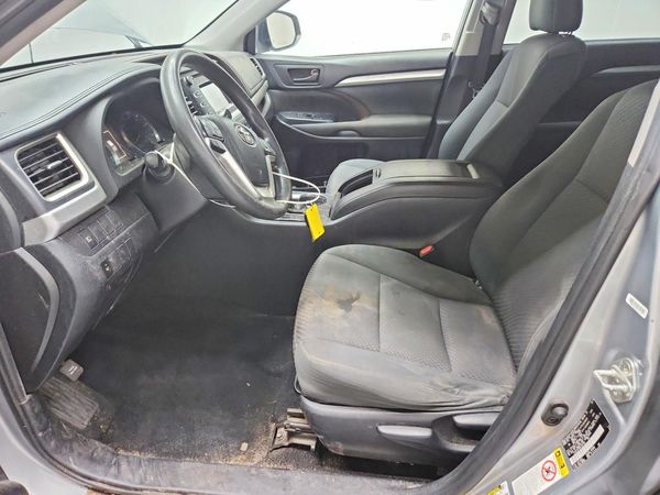 2019 TOYOTA HIGHLANDER LE/LE Plus