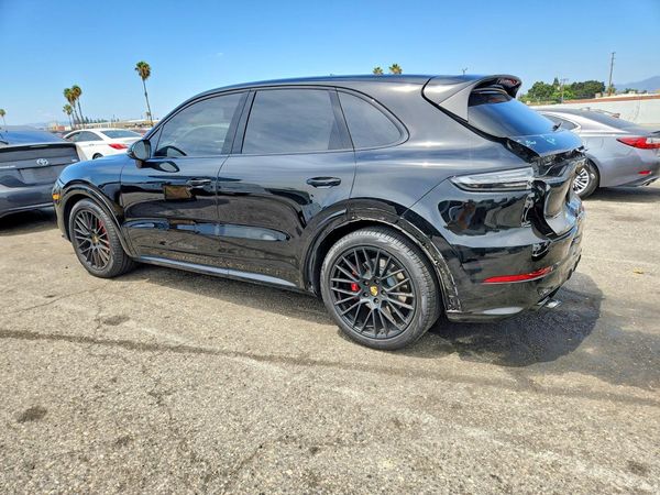 2021 PORSCHE CAYENNE