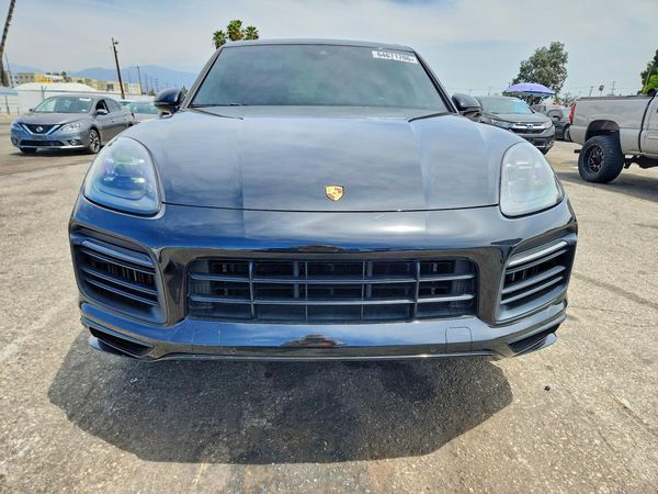 2021 PORSCHE CAYENNE