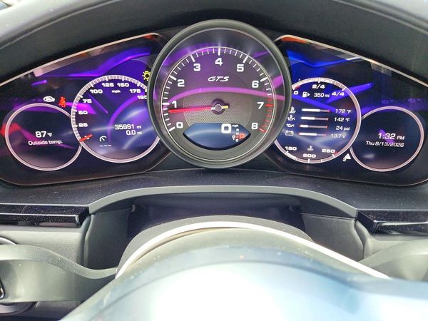 2021 PORSCHE CAYENNE