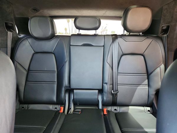 2021 PORSCHE CAYENNE