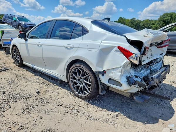 2025 TOYOTA CAMRY
