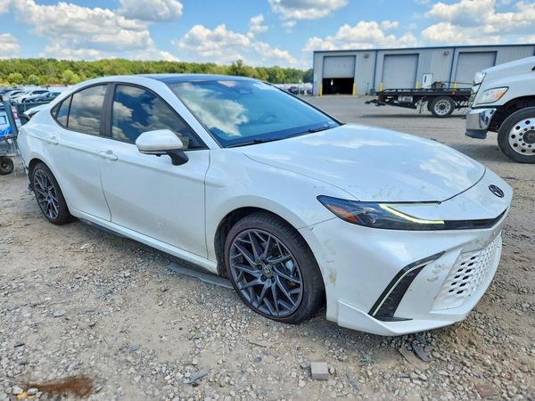2025 TOYOTA CAMRY