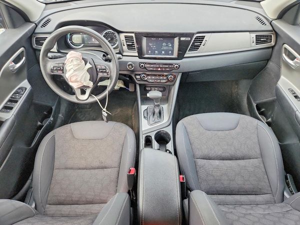 2017 KIA NIRO