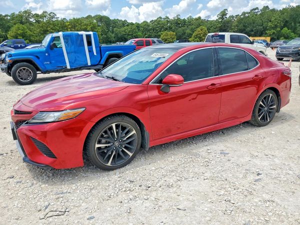 2019 TOYOTA CAMRY XSE