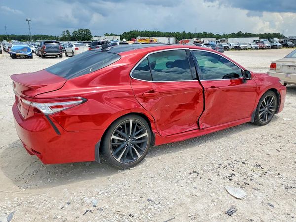2019 TOYOTA CAMRY XSE