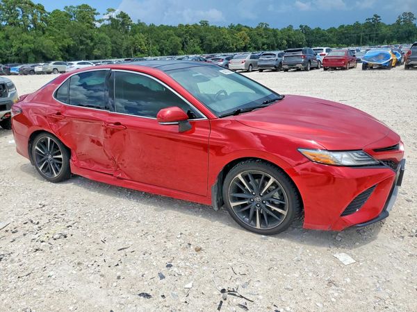 2019 TOYOTA CAMRY XSE