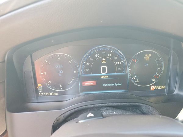 2015 CADILLAC ESCALADE Luxury
