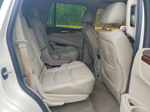 2015 CADILLAC ESCALADE Luxury