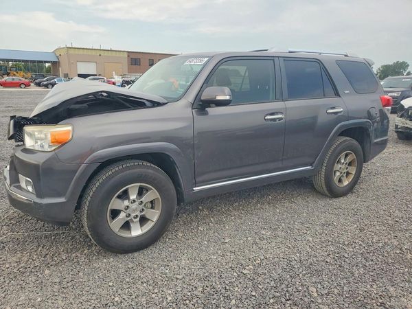 2012 TOYOTA 4RUNNER — Front 3/4