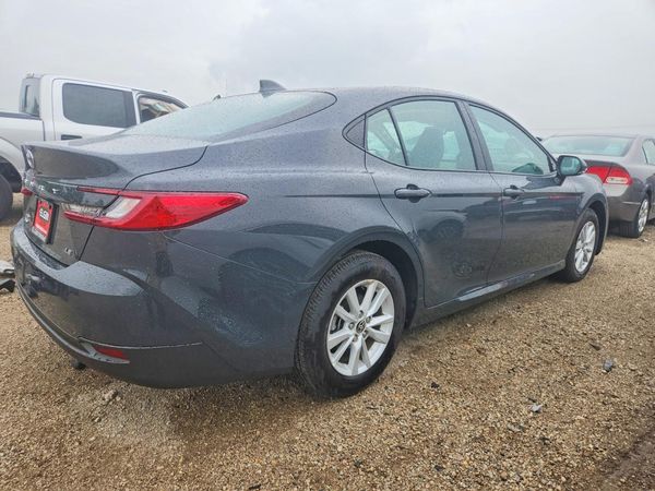 2026 TOYOTA CAMRY