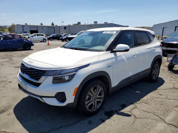 2023 KIA SELTOS LX