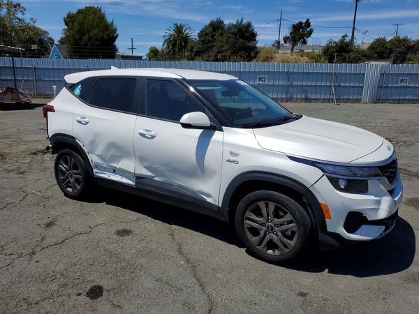 2023 KIA SELTOS LX