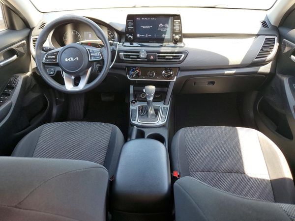 2023 KIA SELTOS LX